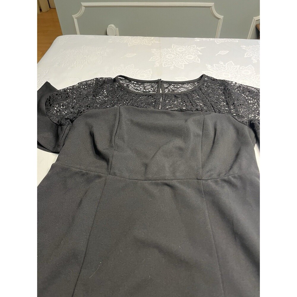 Torrid Black Lace Crepe Scuba Dress Flutter Sleeves Sz ML 10 - Picture 4 of 13
